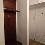 Skyview Czerniakow Apartmán *