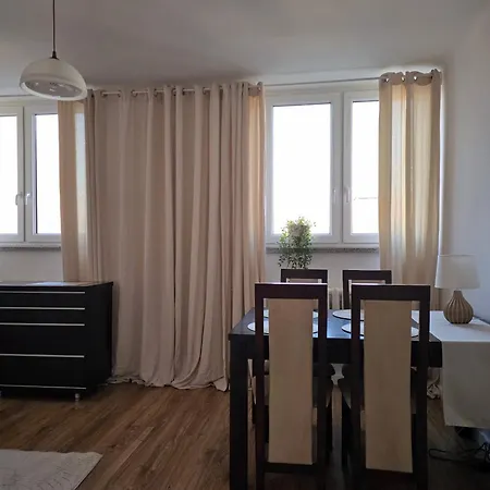 Skyview Czerniakow Apartment Warschau
